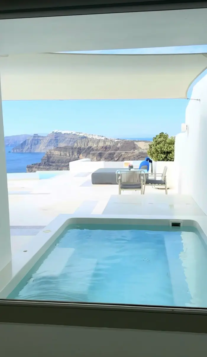 Alti Santorini Suites — photograph 5