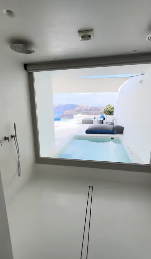 Alti Santorini Suites — photograph 7